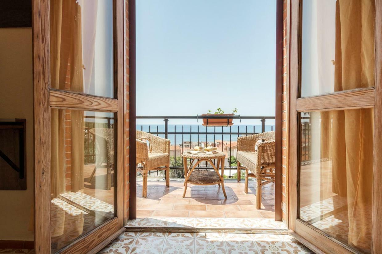 Mare Lughente Bed & Breakfast S'archittu Cuglieri Exterior photo