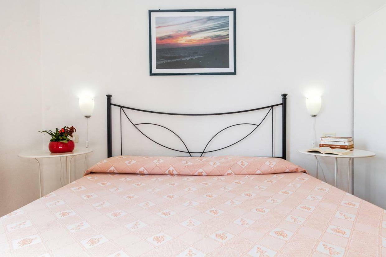 Mare Lughente Bed & Breakfast S'archittu Cuglieri Exterior photo