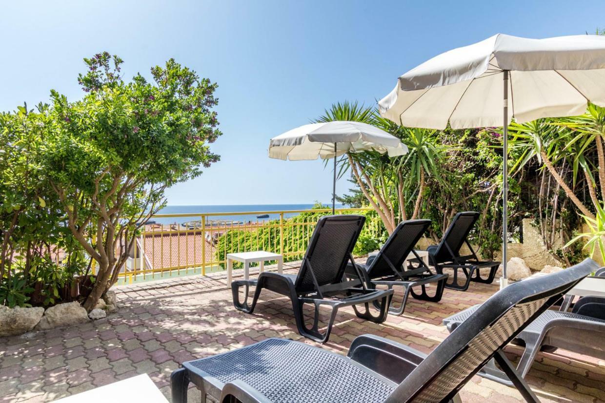 Mare Lughente Bed & Breakfast S'archittu Cuglieri Exterior photo
