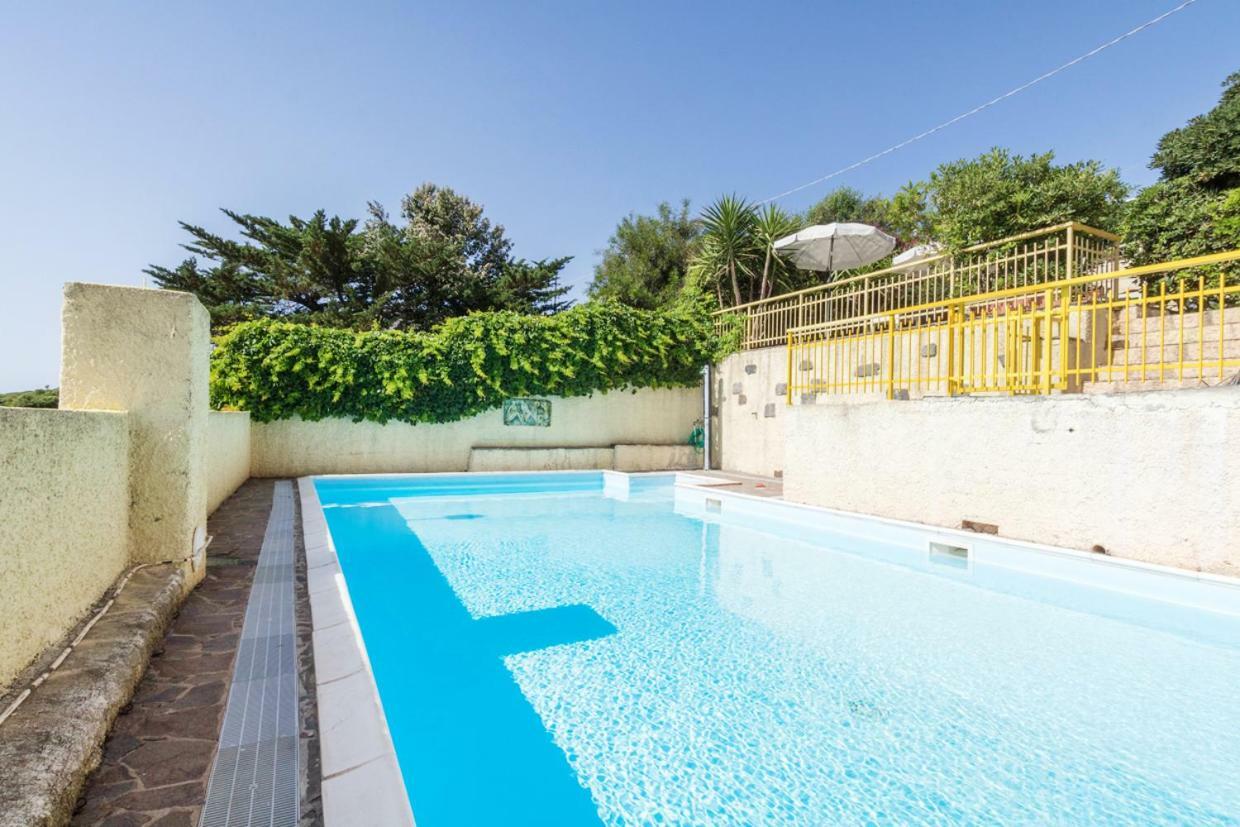 Mare Lughente Bed & Breakfast S'archittu Cuglieri Exterior photo
