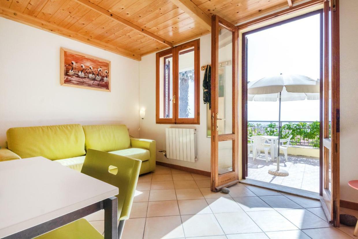 Mare Lughente Bed & Breakfast S'archittu Cuglieri Exterior photo
