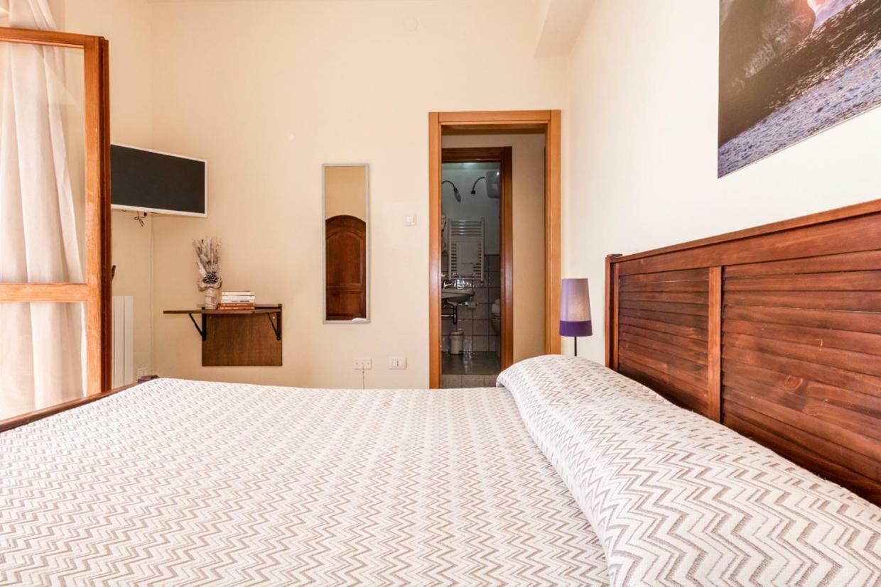 Mare Lughente Bed & Breakfast S'archittu Cuglieri Exterior photo