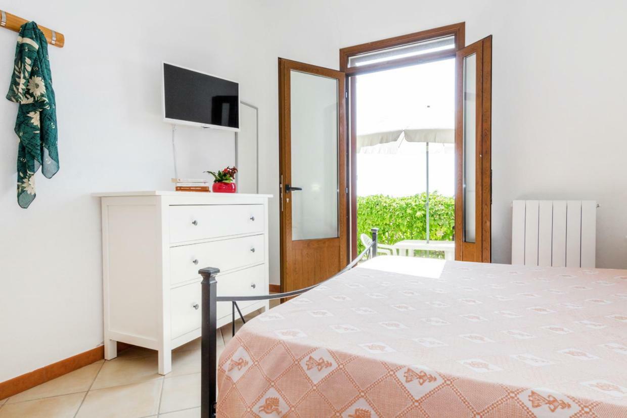 Mare Lughente Bed & Breakfast S'archittu Cuglieri Exterior photo