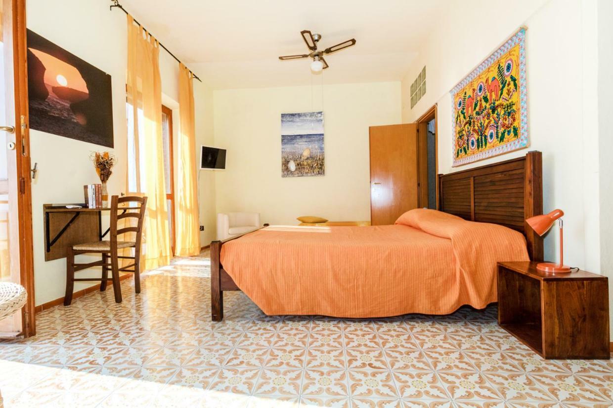 Mare Lughente Bed & Breakfast S'archittu Cuglieri Exterior photo