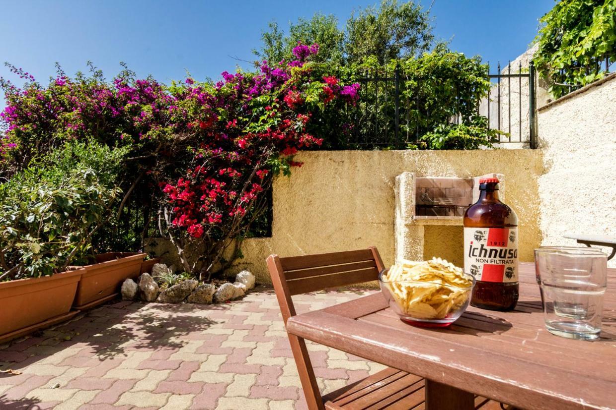 Mare Lughente Bed & Breakfast S'archittu Cuglieri Exterior photo