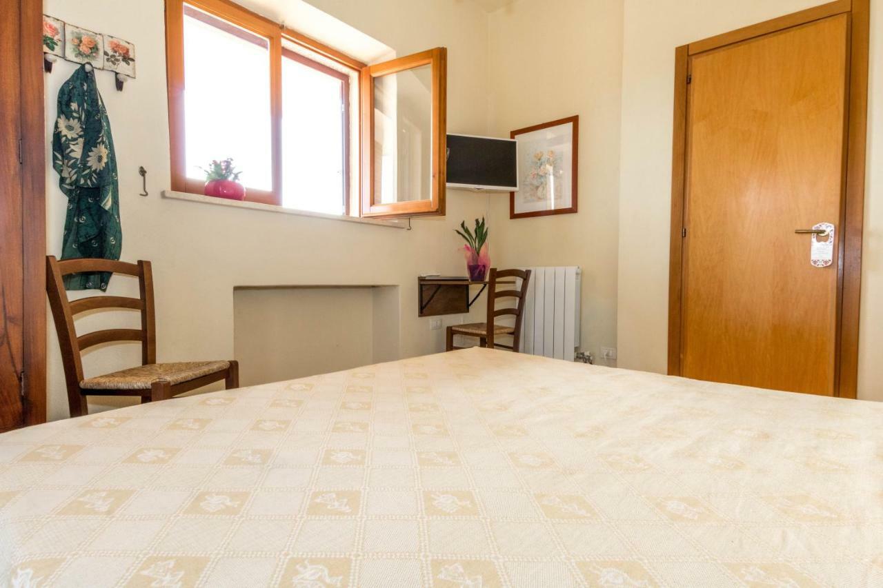 Mare Lughente Bed & Breakfast S'archittu Cuglieri Exterior photo